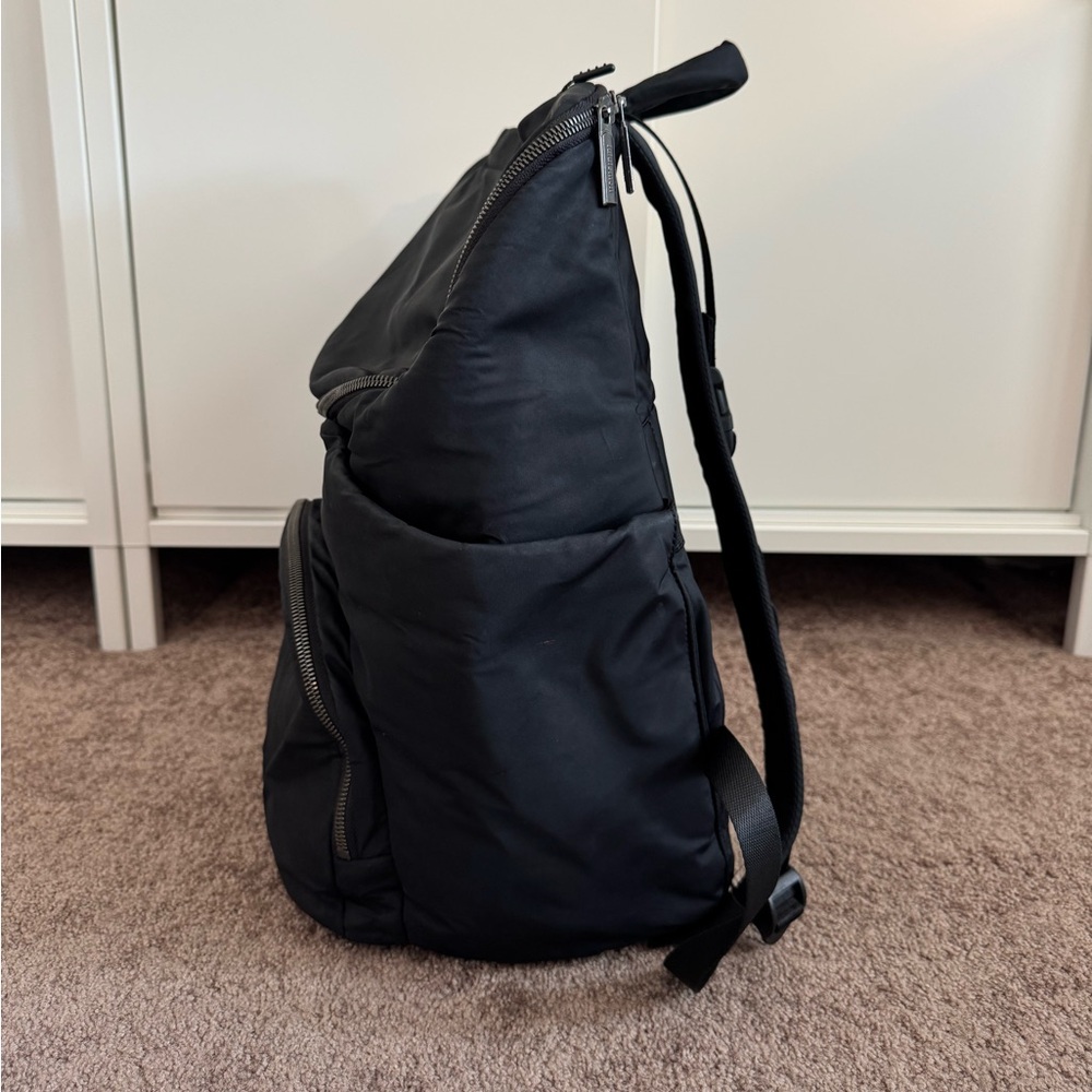 Lululemon Black Diaperbag - Picture 2 of 9